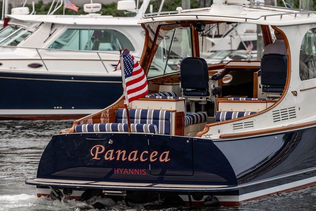 2012 Hinckley Picnic Boat 37 MKIII PANACEA — photo 5