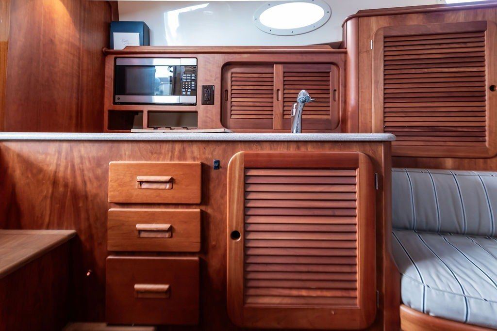 2012 Hinckley Picnic Boat 37 MKIII PANACEA — photo 16