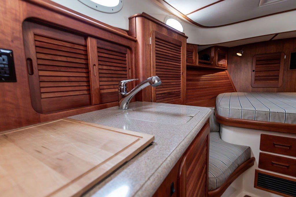 2012 Hinckley Picnic Boat 37 MKIII PANACEA — photo 17