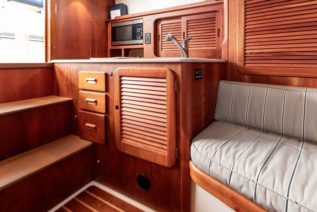 2012 Hinckley Picnic Boat 37 MKIII PANACEA — photo 18