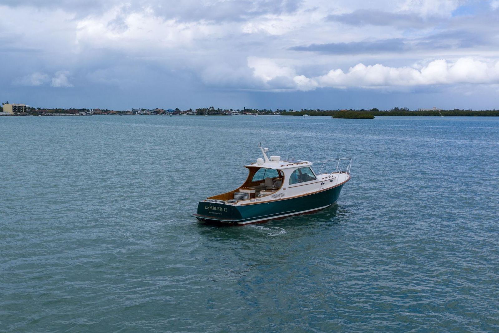 2014 Hinckley Picnic Boat 37 MKIII RAMBLER II — photo 3