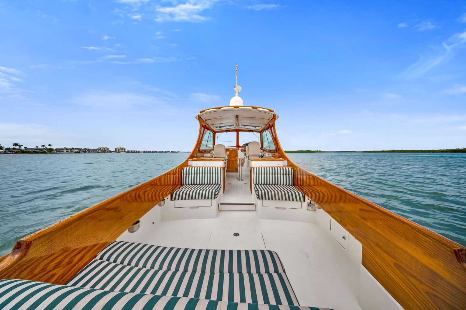 2014 Hinckley Picnic Boat 37 MKIII RAMBLER II — photo 14