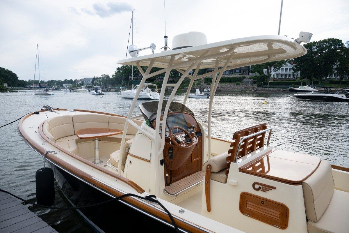 2014 Hinckley Talaria 29C DETAILS — photo 2