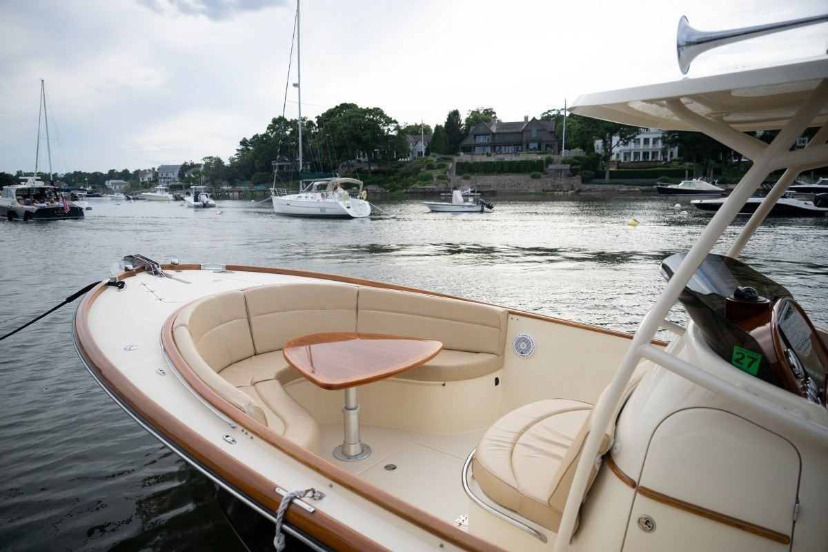 2014 Hinckley Talaria 29C DETAILS — photo 3