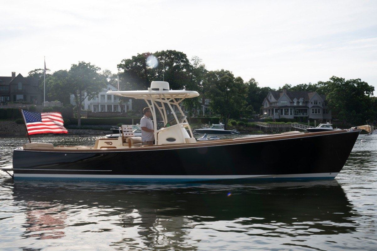 2014 Hinckley Talaria 29C DETAILS — photo 7