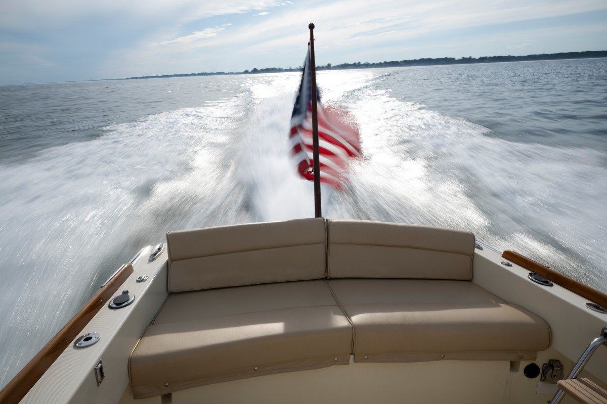 2014 Hinckley Talaria 29C DETAILS — photo 8