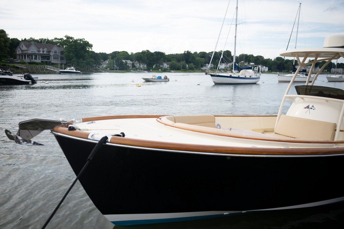 2014 Hinckley Talaria 29C DETAILS — photo 10