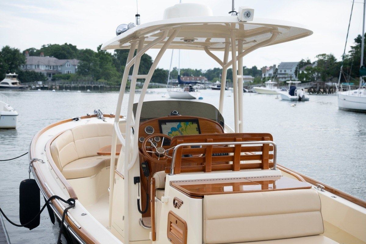 2014 Hinckley Talaria 29C DETAILS — photo 19