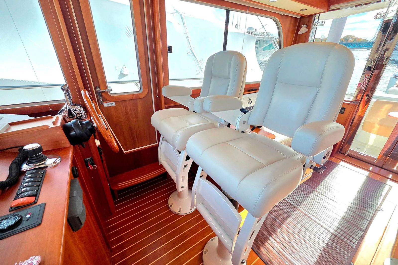 2017 Sabre 42 Salon Express — photo 7