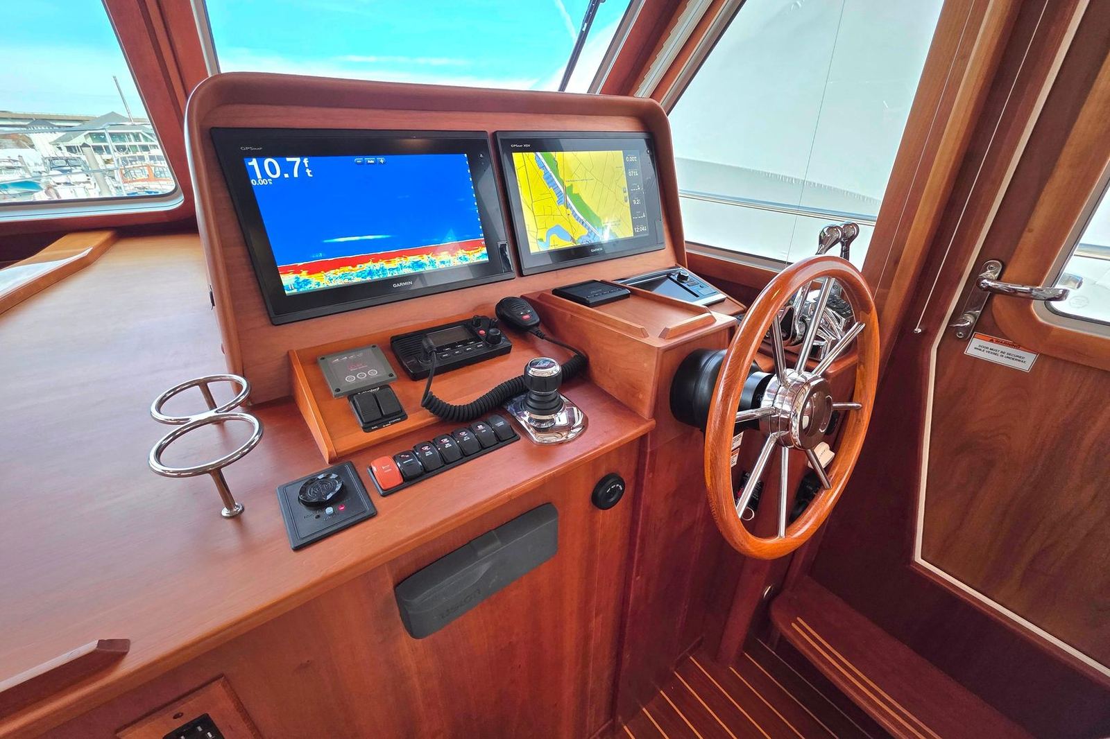 2017 Sabre 42 Salon Express — photo 8