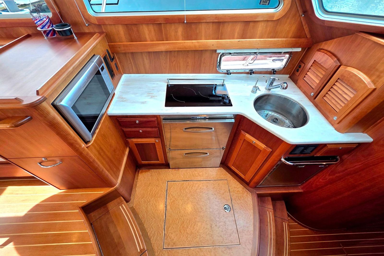 2017 Sabre 42 Salon Express — photo 12