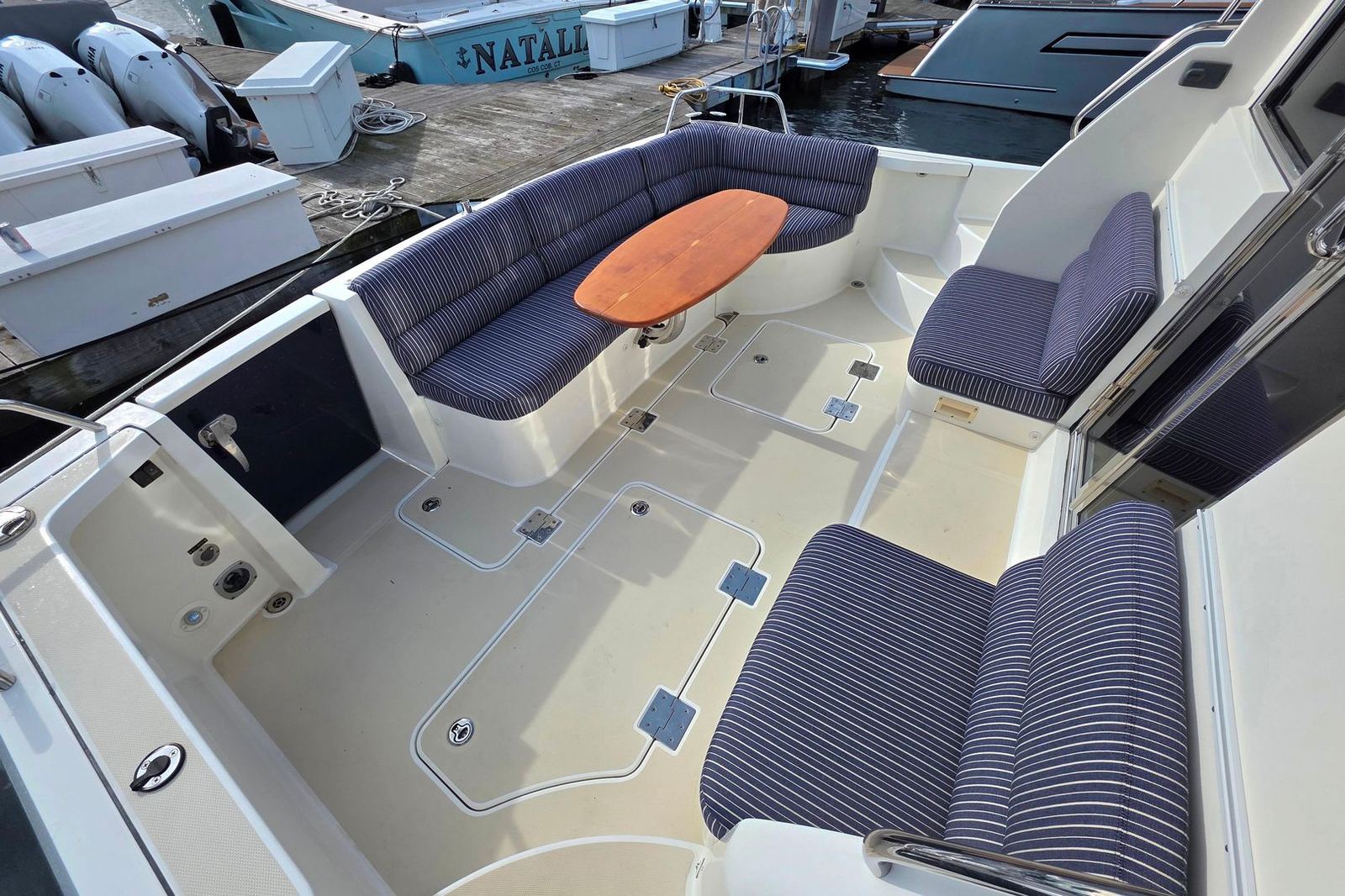 2017 Sabre 42 Salon Express — photo 17