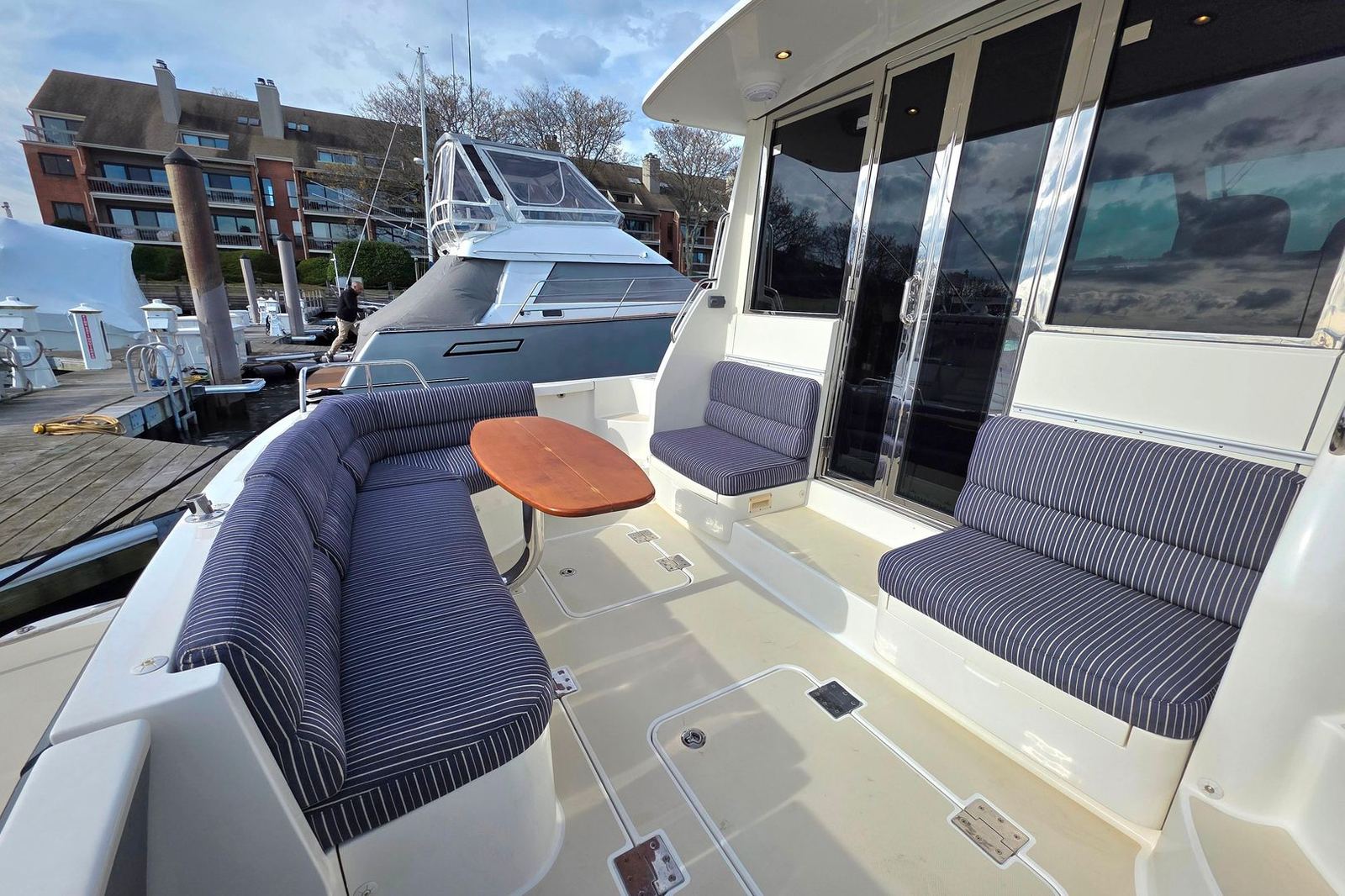 2017 Sabre 42 Salon Express — photo 18