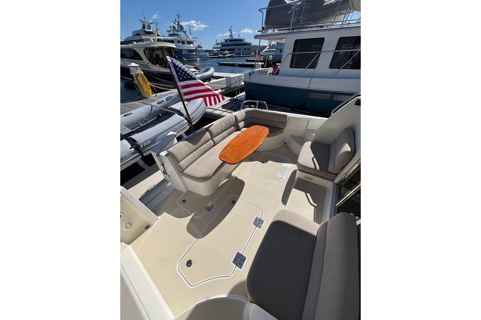 2018 Sabre 42 Salon Express THREE BELLES — photo 7