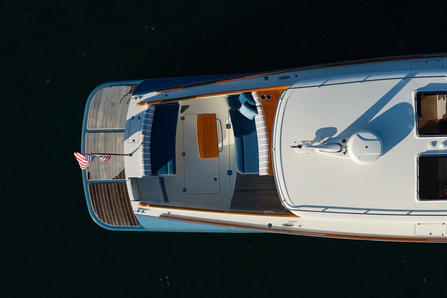 2020 Hinckley Picnic Boat 40 APPLESEEDS II — photo 11