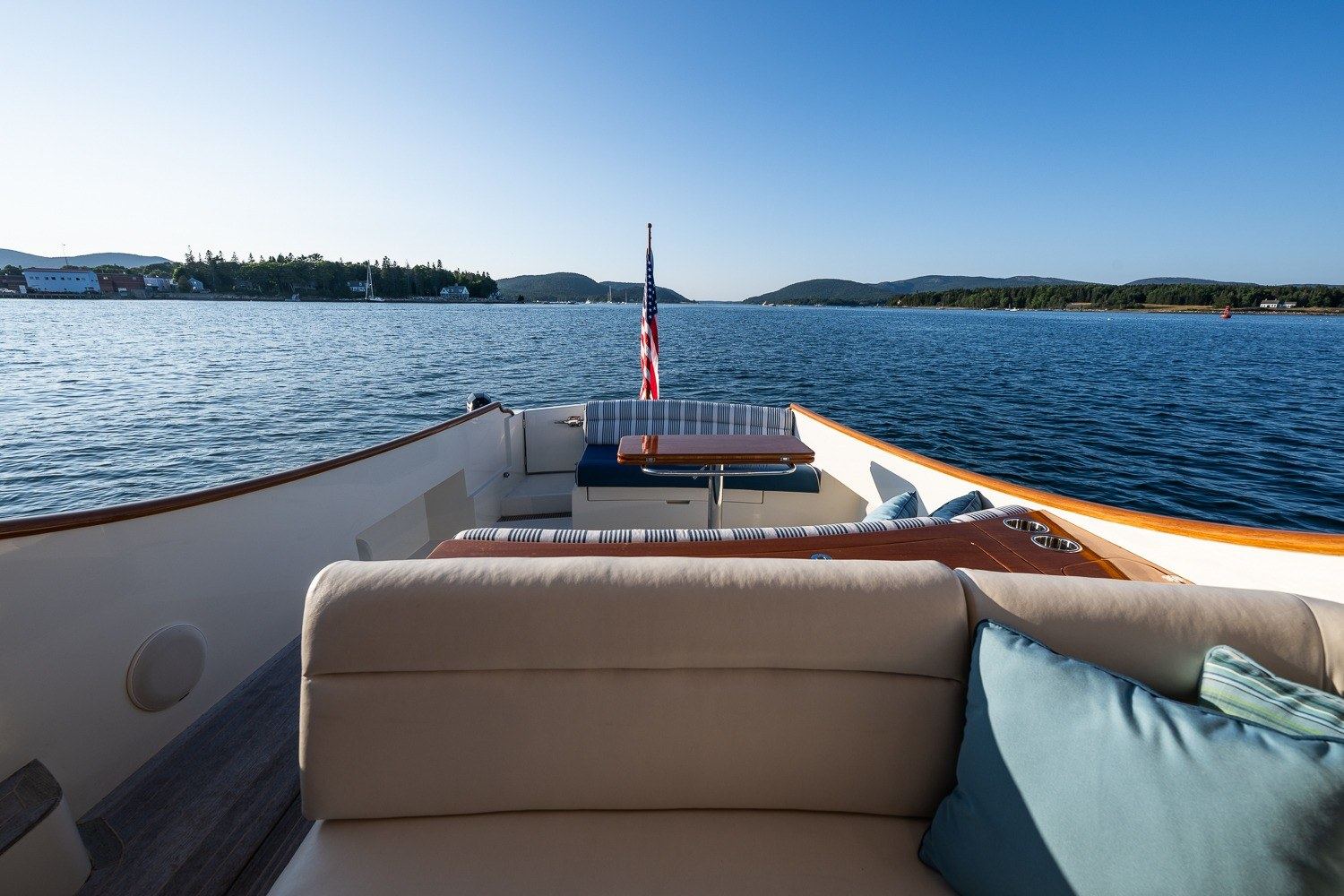 2020 Hinckley Picnic Boat 40 APPLESEEDS II — photo 15