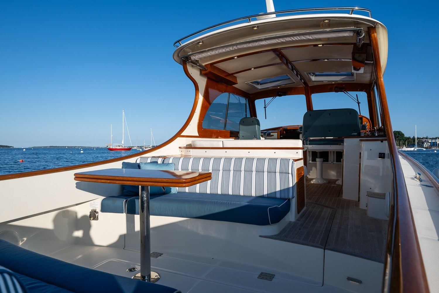 2020 Hinckley Picnic Boat 40 APPLESEEDS II — photo 16