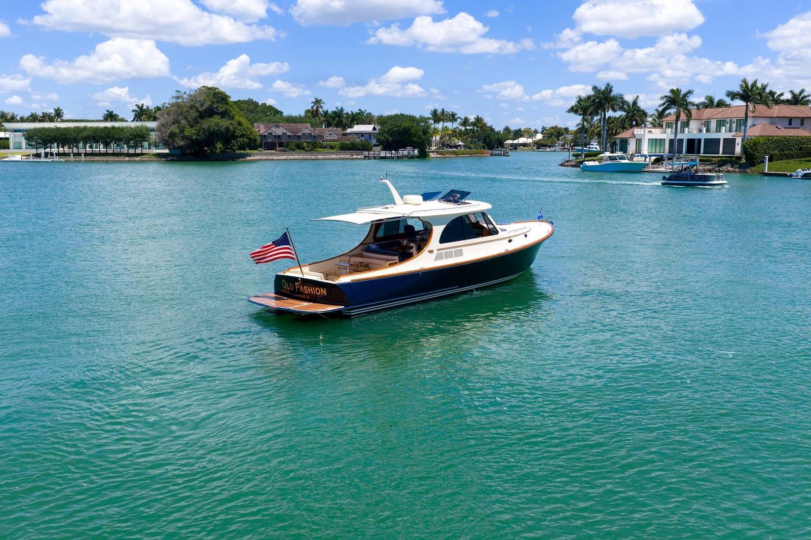 2020 Hinckley Picnic Boat 40 OLD FASHION — photo 2