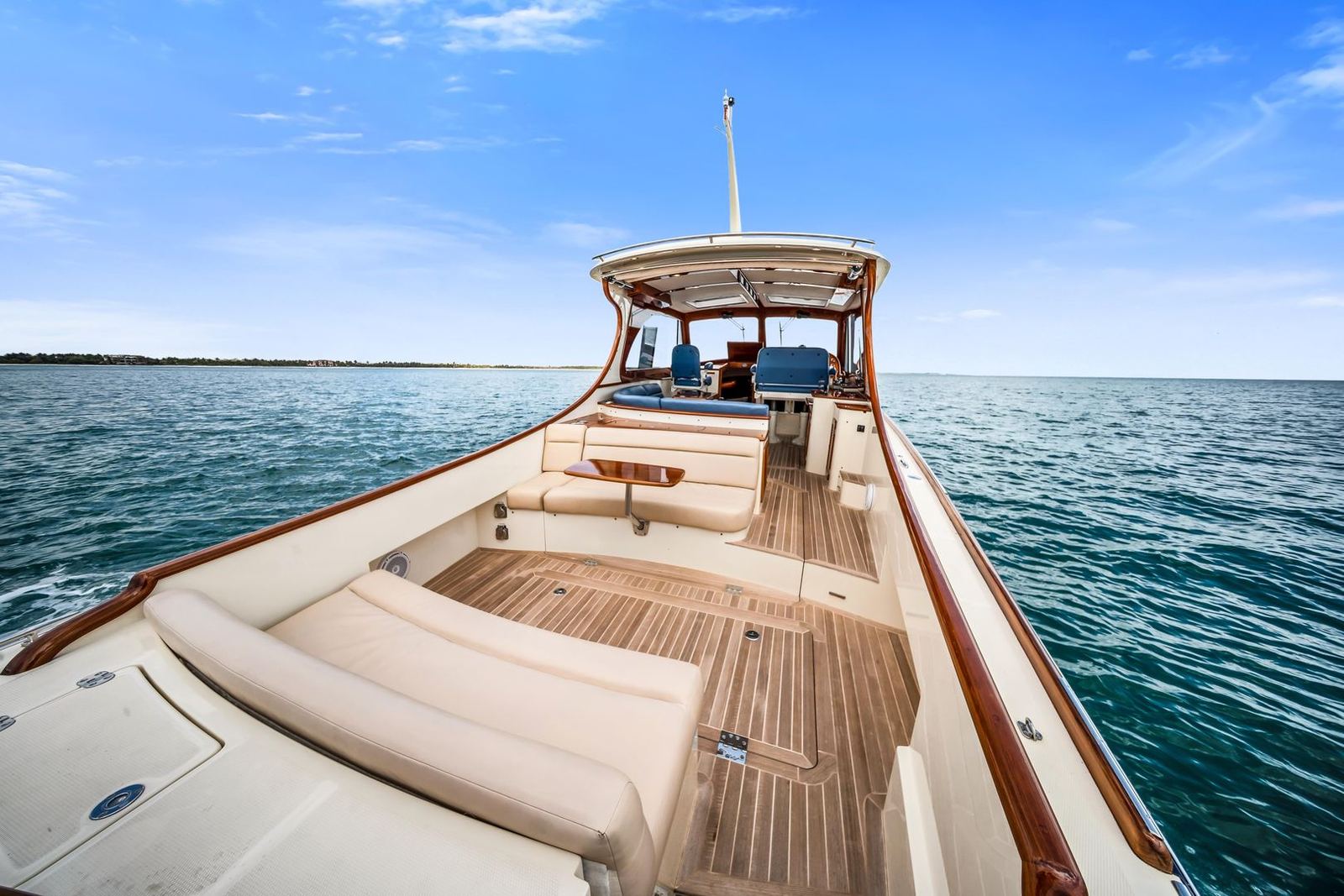 2020 Hinckley Picnic Boat 40 OLD FASHION — photo 4