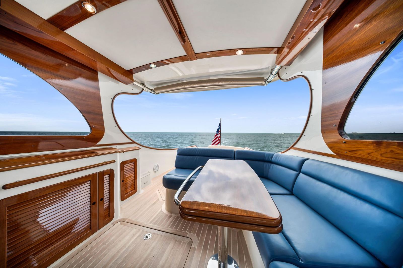 2020 Hinckley Picnic Boat 40 OLD FASHION — photo 8