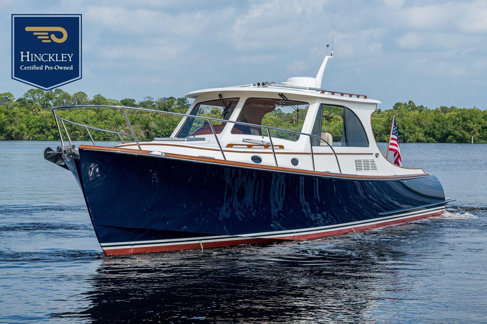 2022 Hinckley Picnic Boat 40 QUARTERLY — photo 1