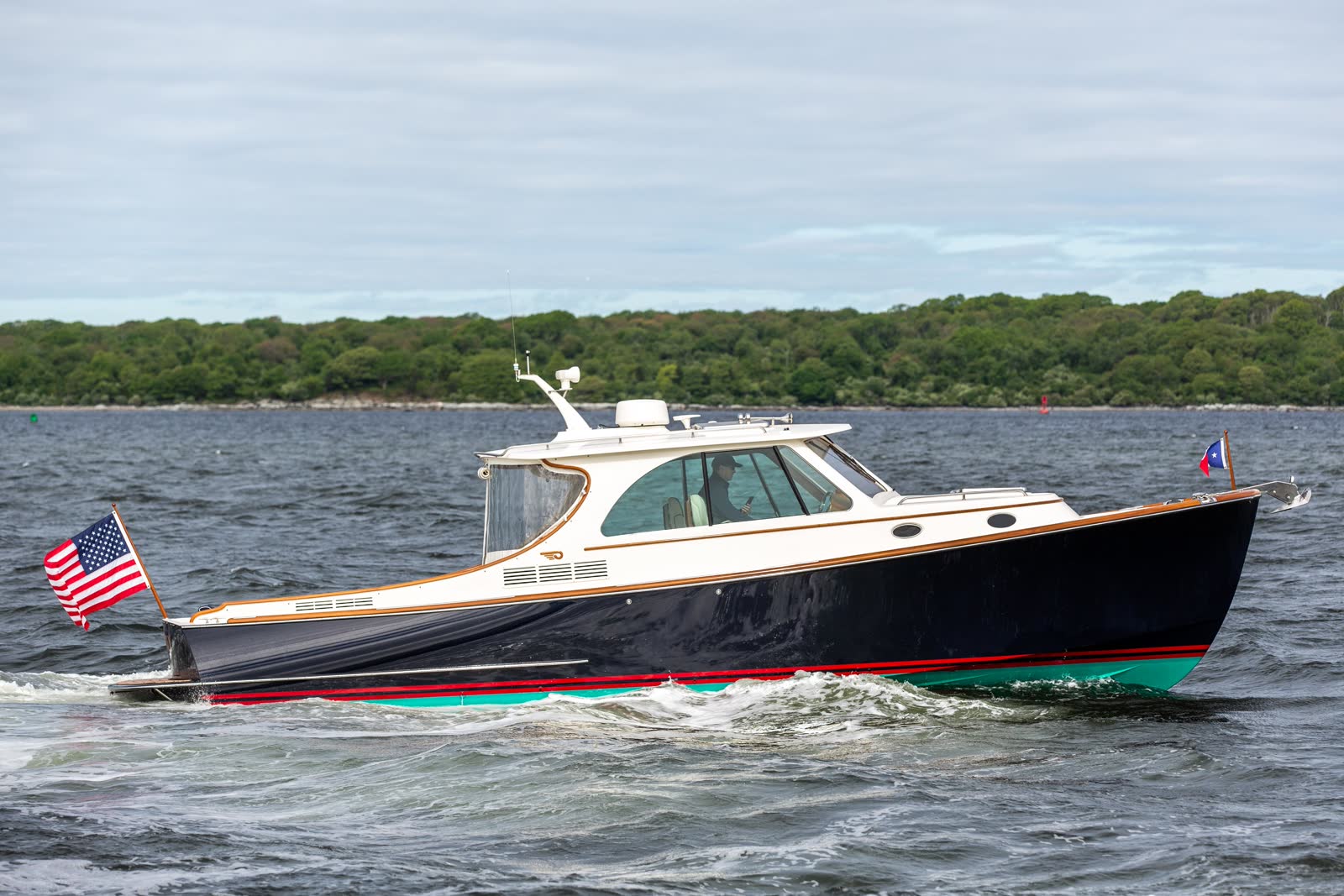 2023 Hinckley Picnic Boat 34 S GOLIGHTLY — photo 2