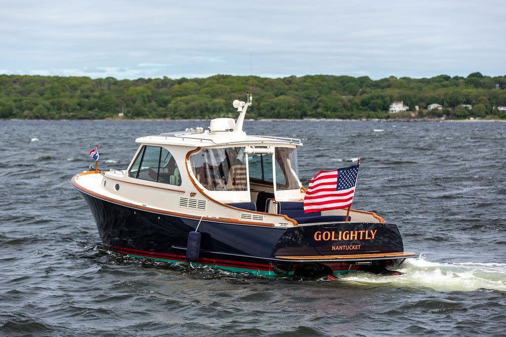 2023 Hinckley Picnic Boat 34 S GOLIGHTLY — photo 3