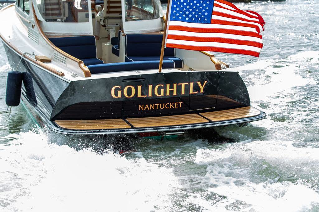 2023 Hinckley Picnic Boat 34 S GOLIGHTLY — photo 4