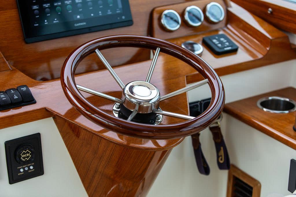 2023 Hinckley Picnic Boat 34 S GOLIGHTLY — photo 7