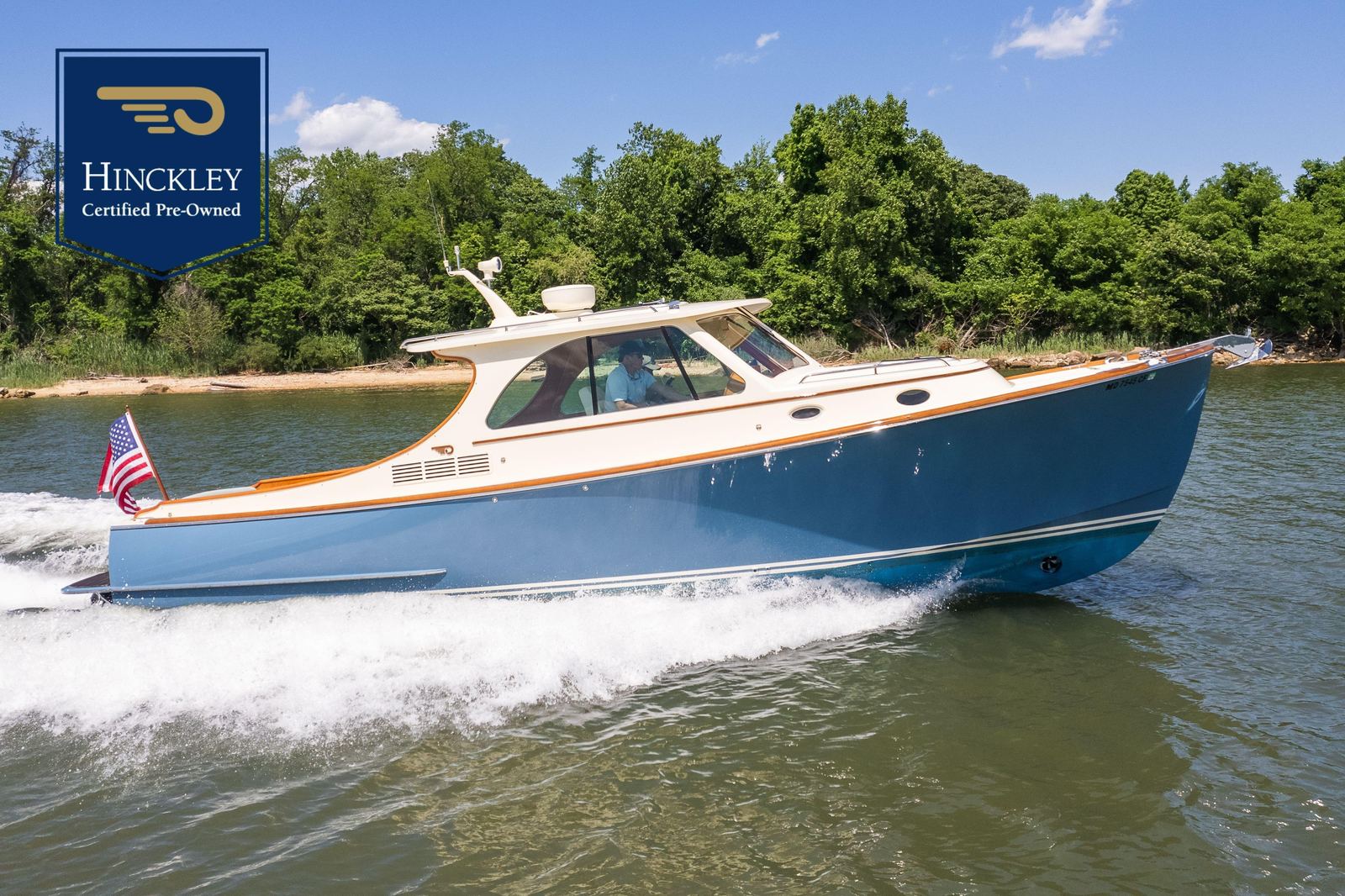 2013 Hinckley Talaria 34 CATS & DOGS — photo 1