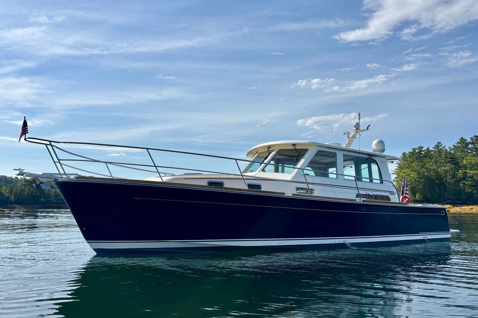 2011 Sabre 40 Sedan Josephine B — photo 1