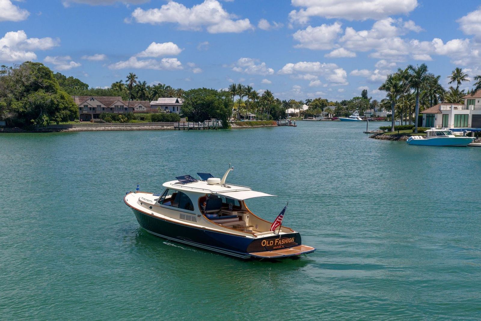2020 Hinckley Picnic Boat 40 OLD FASHION — photo 1